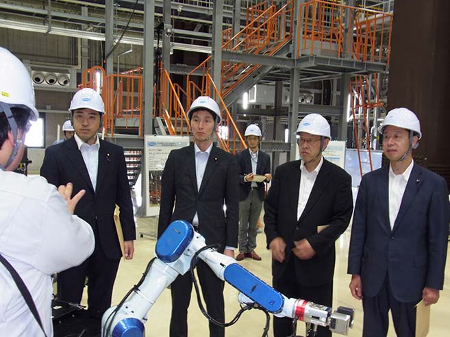 三浦のぶひろ公式ウェブサイト｜参議院神奈川選挙区｜公明党青年局長・国際局次長