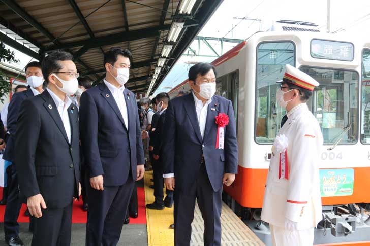 台風19号で被災した箱根登山鉄道が復旧、希望を乗せて運転再開。記念式典にて‎（2020‎年‎7‎月‎23‎日　箱根町　強羅駅）