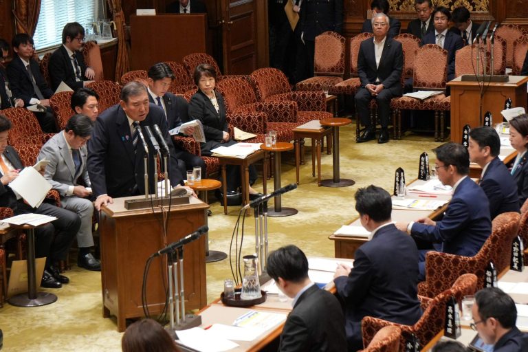 高齢者が働き続けられる制度整備